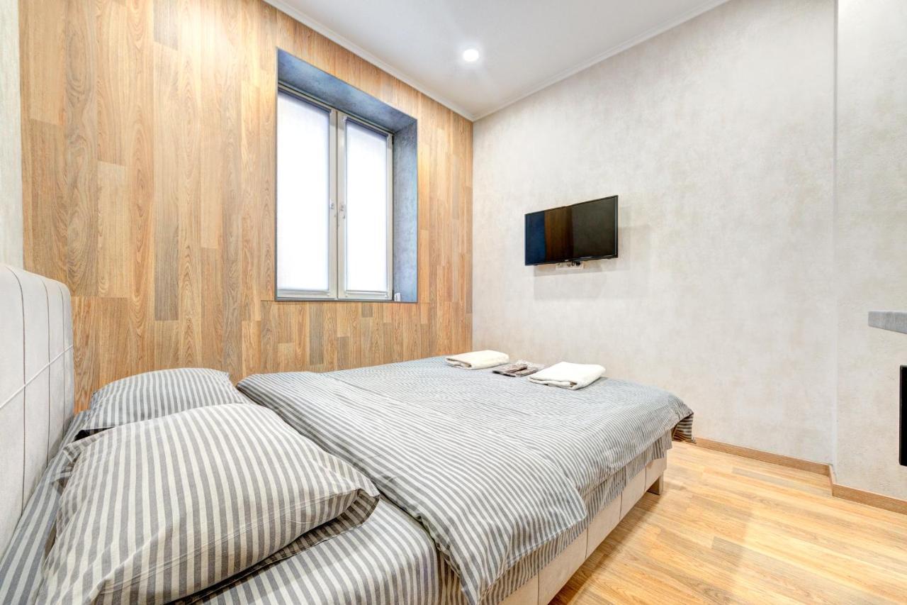 1 Room Apartment Near National Circus Киев Экстерьер фото